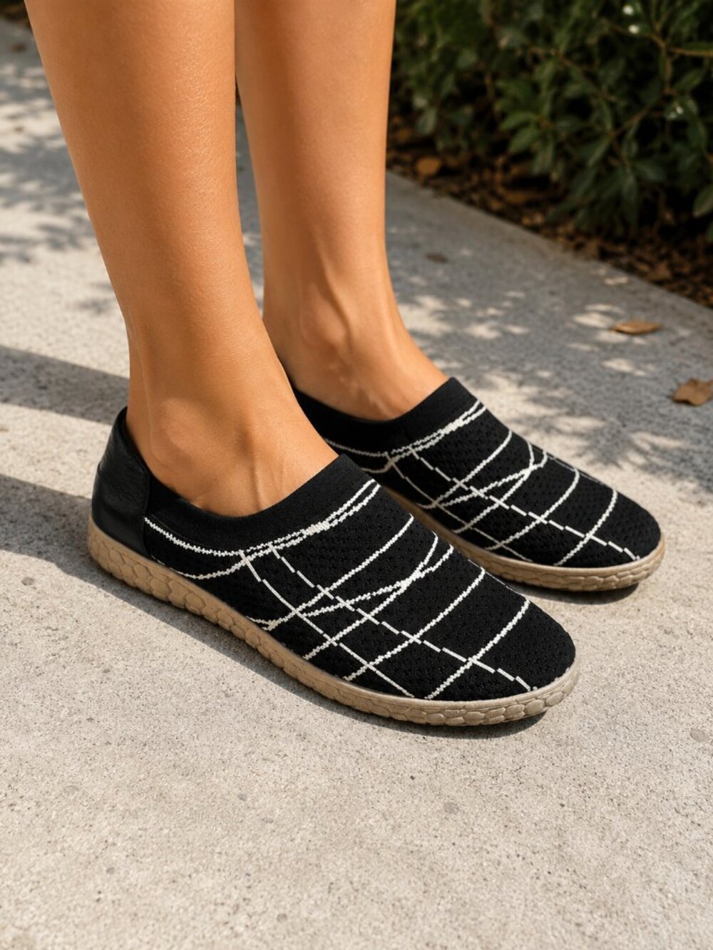 L'Amour des Pieds Zohndra Slip on Stretch Knit Sneakers Shoes Flats Black White